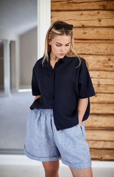 Linen shorts Mia light denim blue